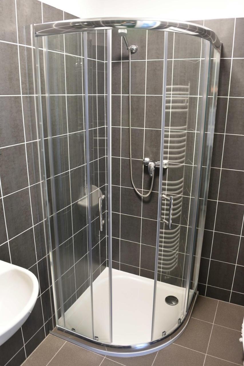 Apartmany U Letiste Пардубице Екстериор снимка